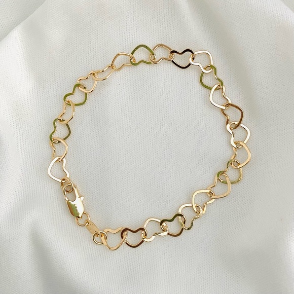 Heart Link Bracelet - Picture 5 of 9